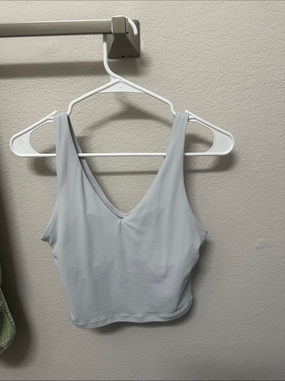 Athleta Light Gray V-Neck Cropped Tank